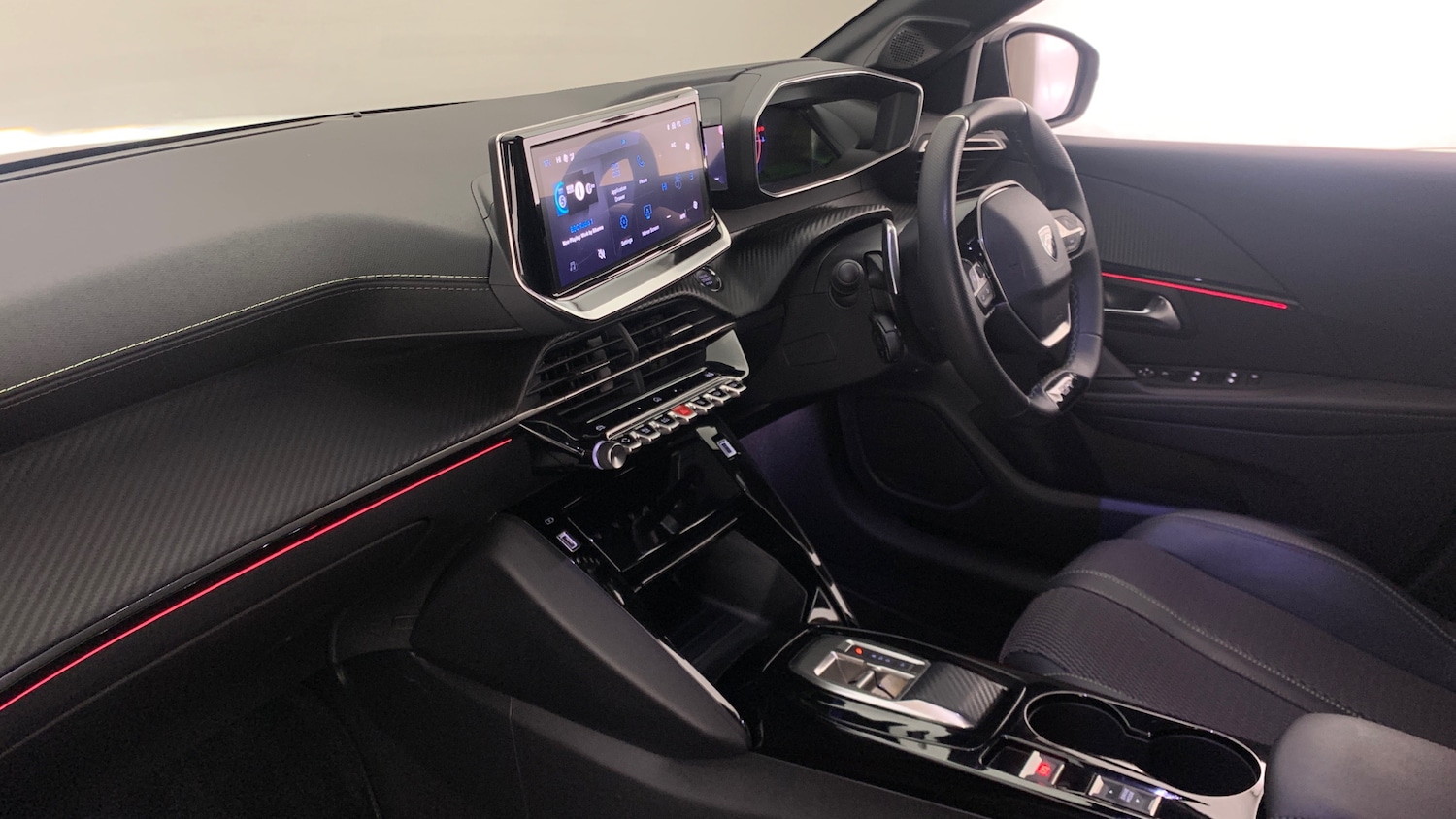 Used Peugeot 208 2025 for sale - 76586423: Photo 2