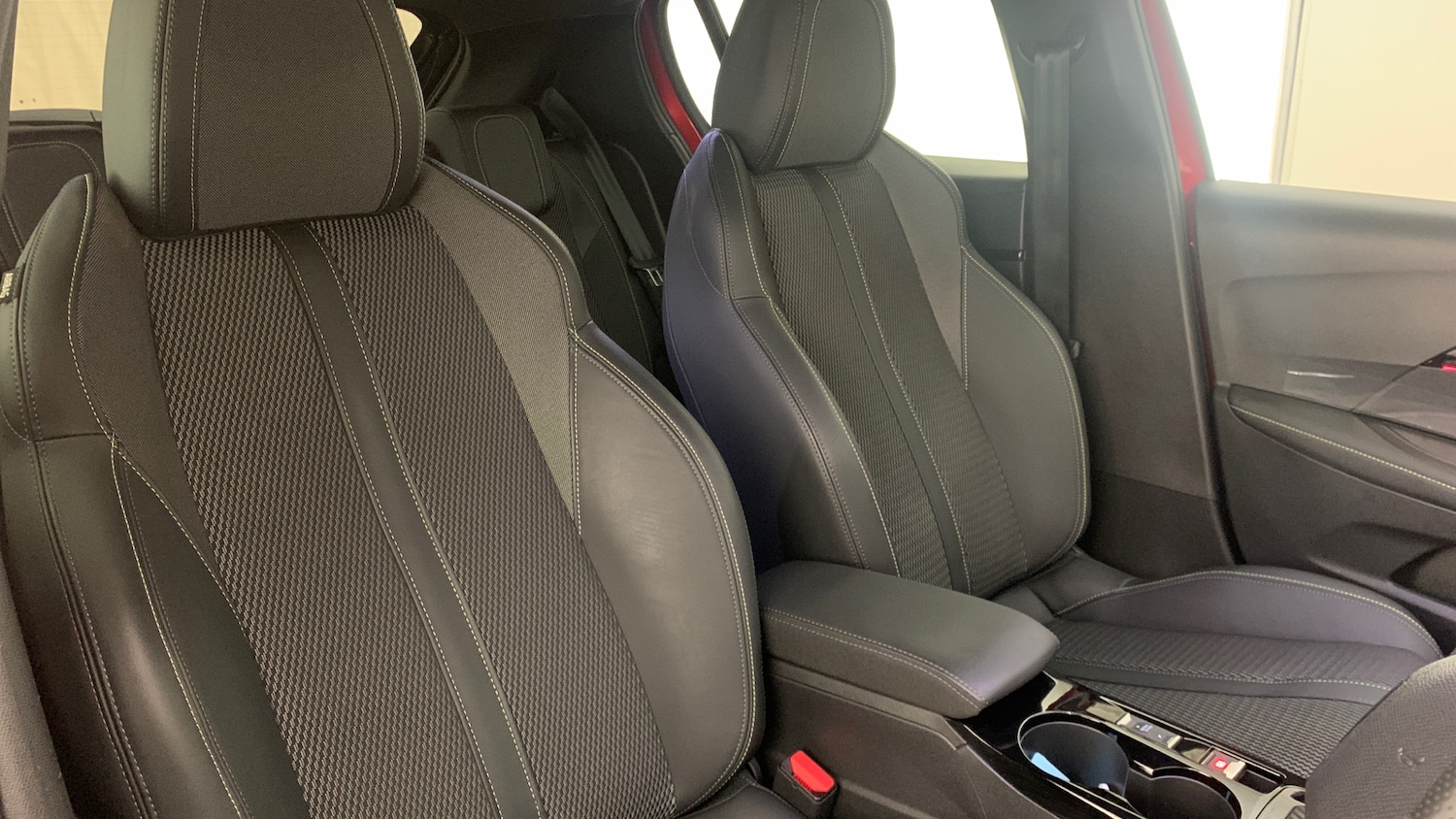 Used Peugeot 208 2025 for sale - 76586423: Photo 42