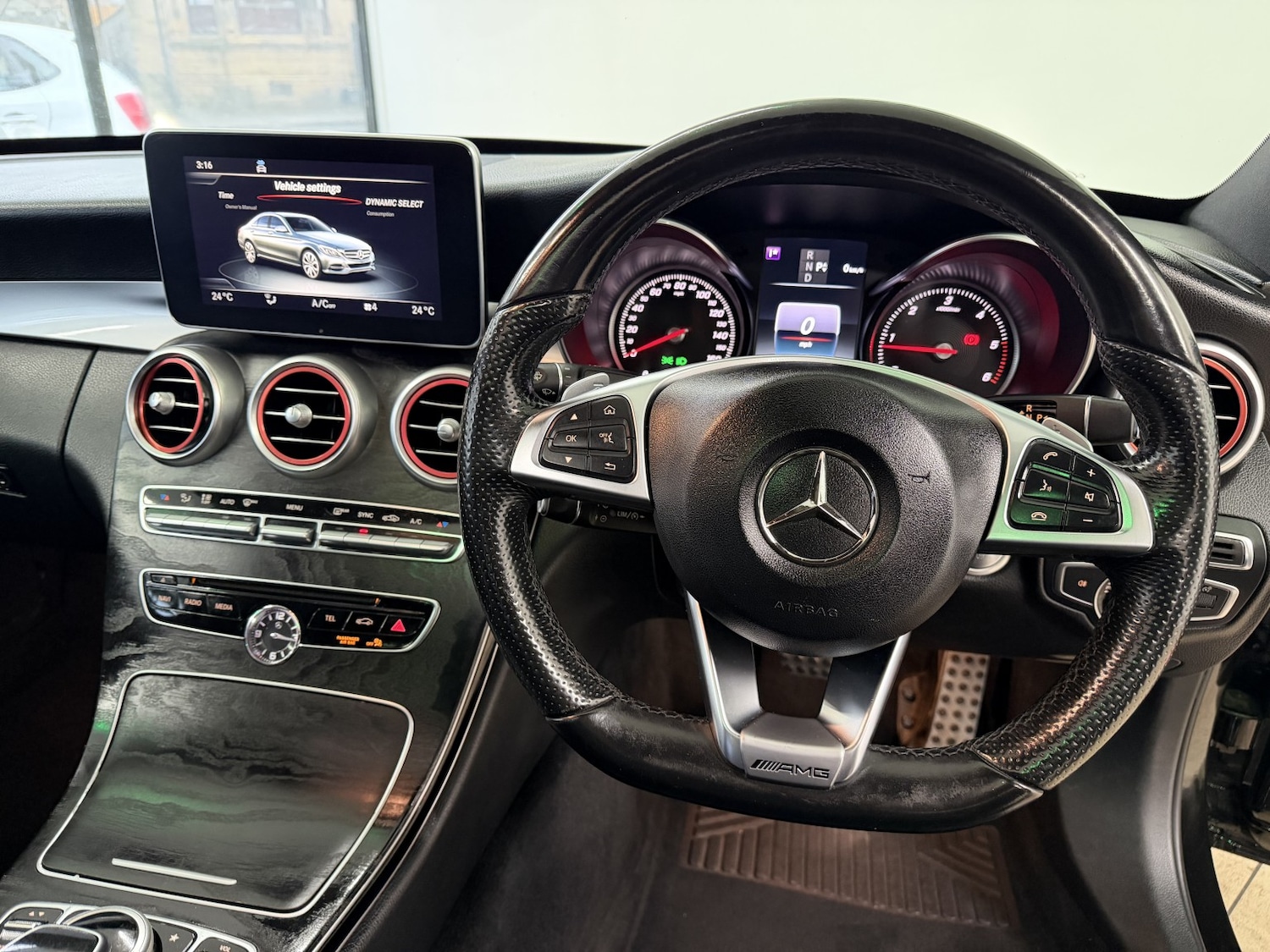 Used Mercedes-Benz C Class 2016 for sale - 77251254: Photo 10