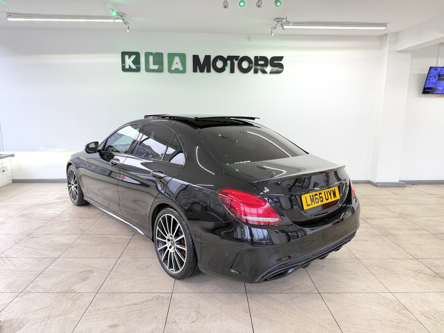 Used Mercedes-Benz C Class 2016 for sale - 77251254: Photo 3