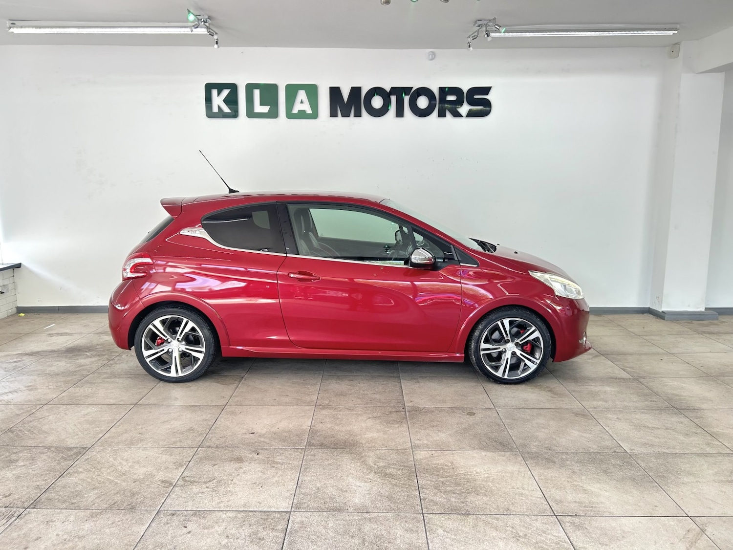 Used Peugeot 208 2013 for sale - 77357248: Photo 6