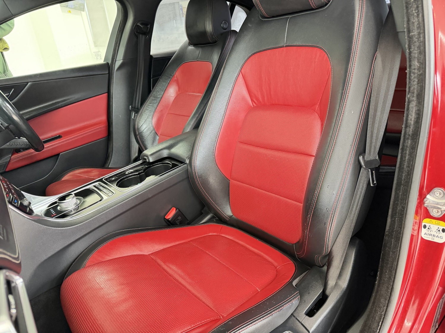 Used Jaguar XE 2015 for sale - 77668519: Photo 12