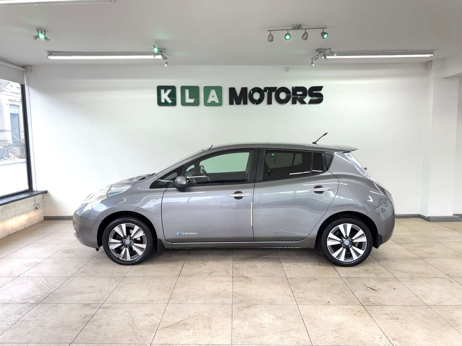 Used Nissan Leaf 2014 for sale - 76104428: Photo 2
