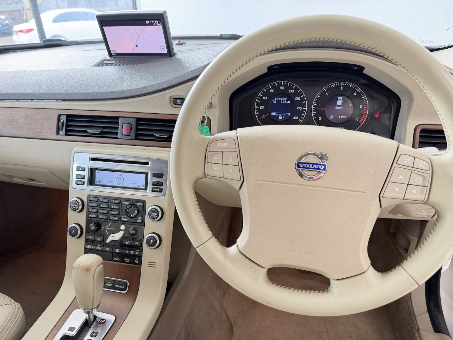 Used Volvo XC70 2008 for sale - 77938025: Photo 10