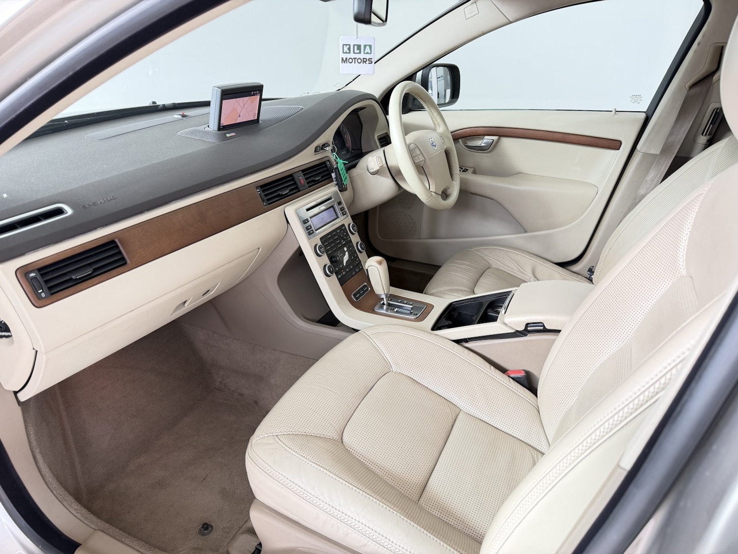 Used Volvo XC70 2008 for sale - 77938025: Photo 11