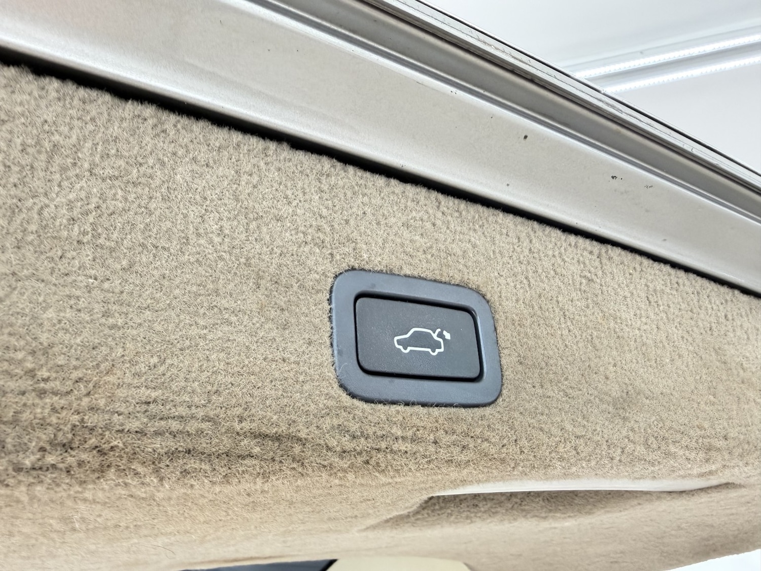 Used Volvo XC70 2008 for sale - 77938025: Photo 22