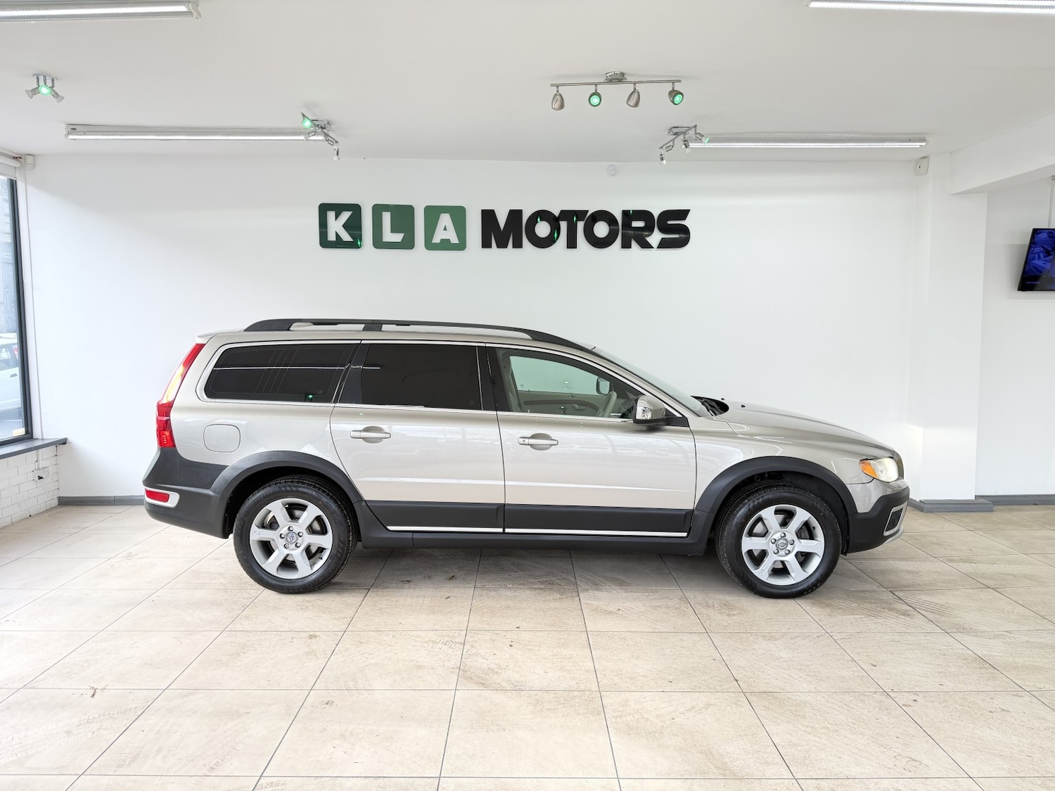 Used Volvo XC70 2008 for sale - 77938025: Photo 6
