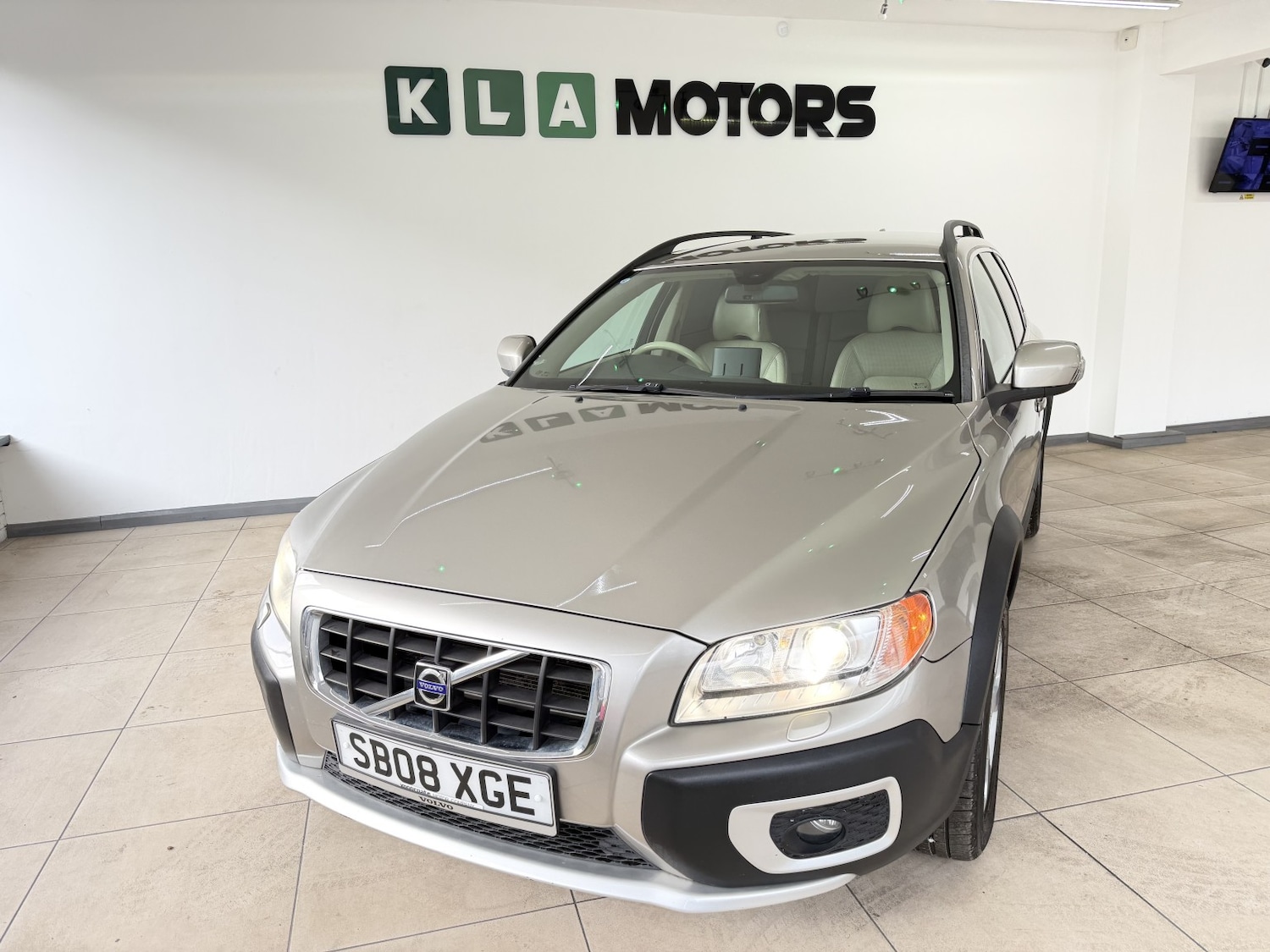 Used Volvo XC70 2008 for sale - 77938025: Photo 8