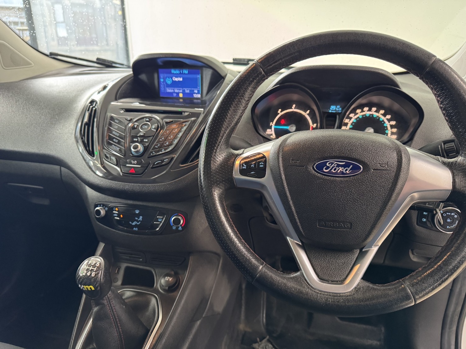 Used Ford Transit Courier 2017 for sale - 76358036: Photo 10