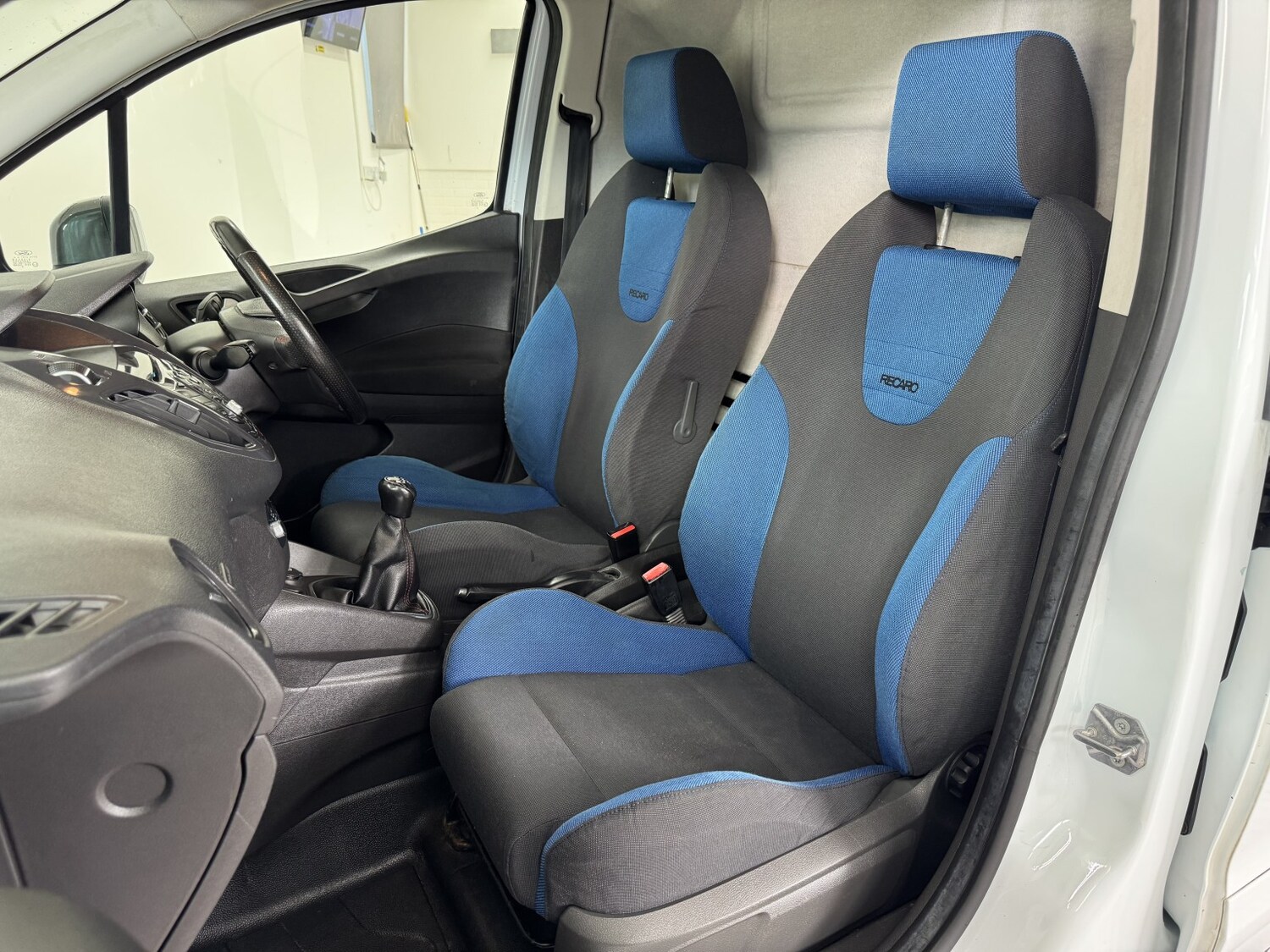 Used Ford Transit Courier 2017 for sale - 76358036: Photo 12