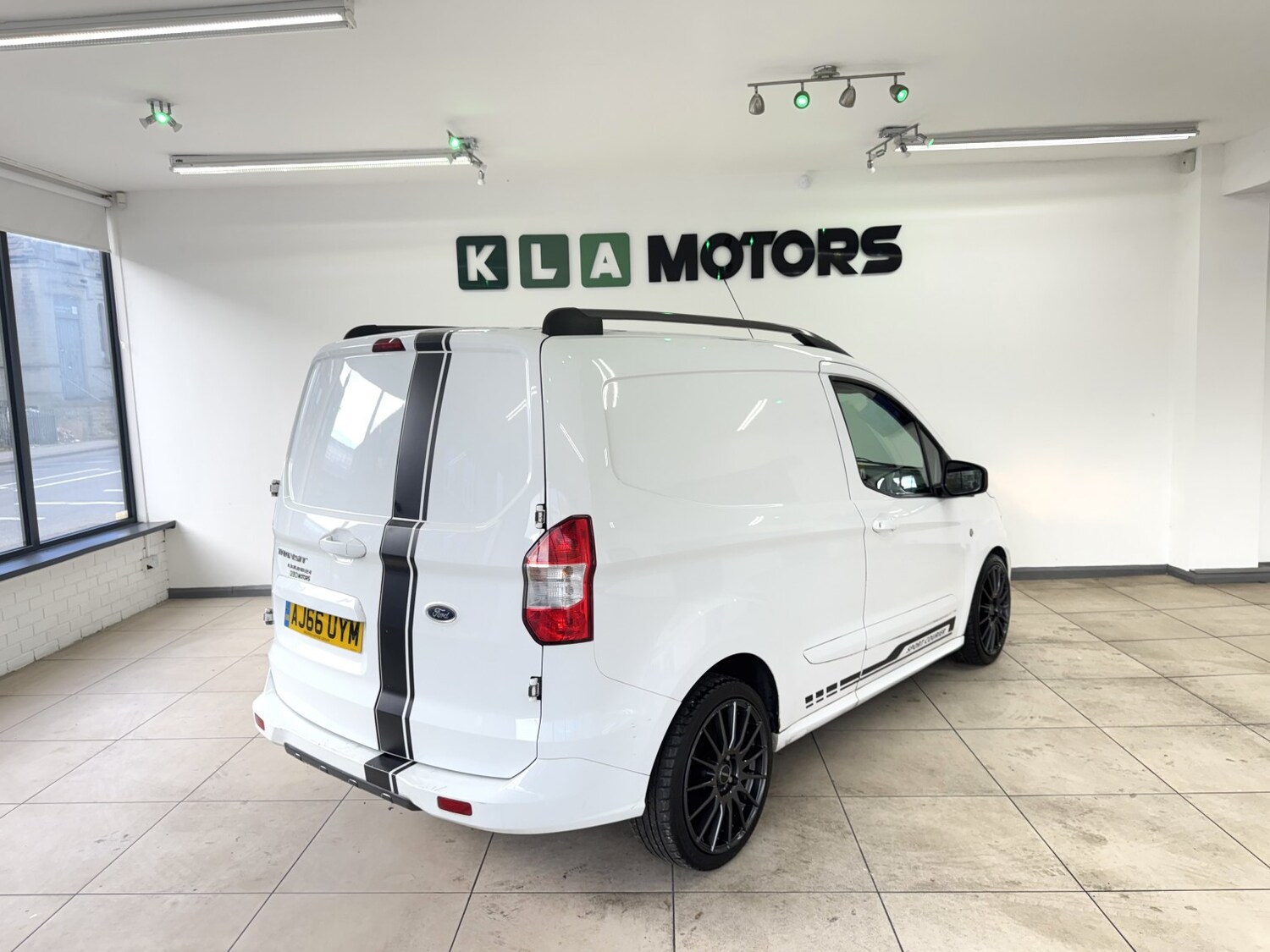 Used Ford Transit Courier 2017 for sale - 76358036: Photo 5