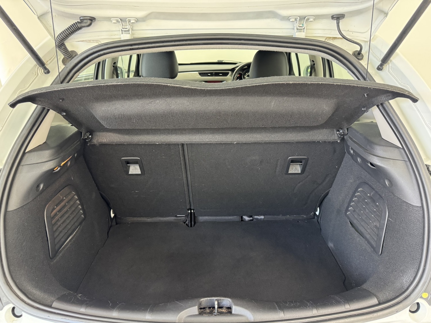 Used Citroen C3 2014 for sale - 76643456: Photo 17