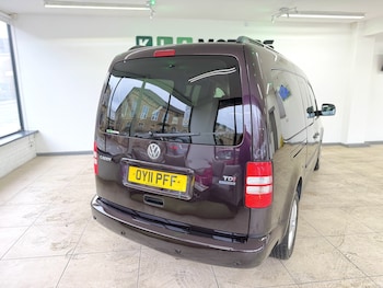 Used Volkswagen Caddy Maxi Life 2011 for sale - 77459933: Photo