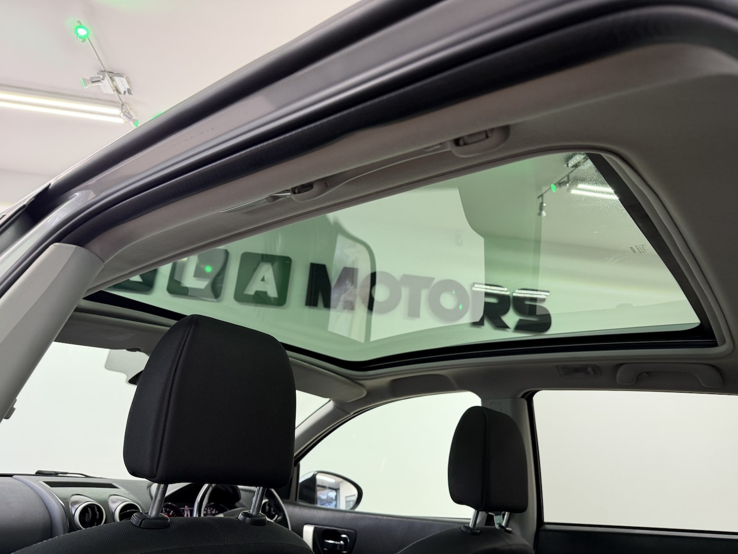 Used Nissan Qashqai 2012 for sale - 76631494: Photo 14