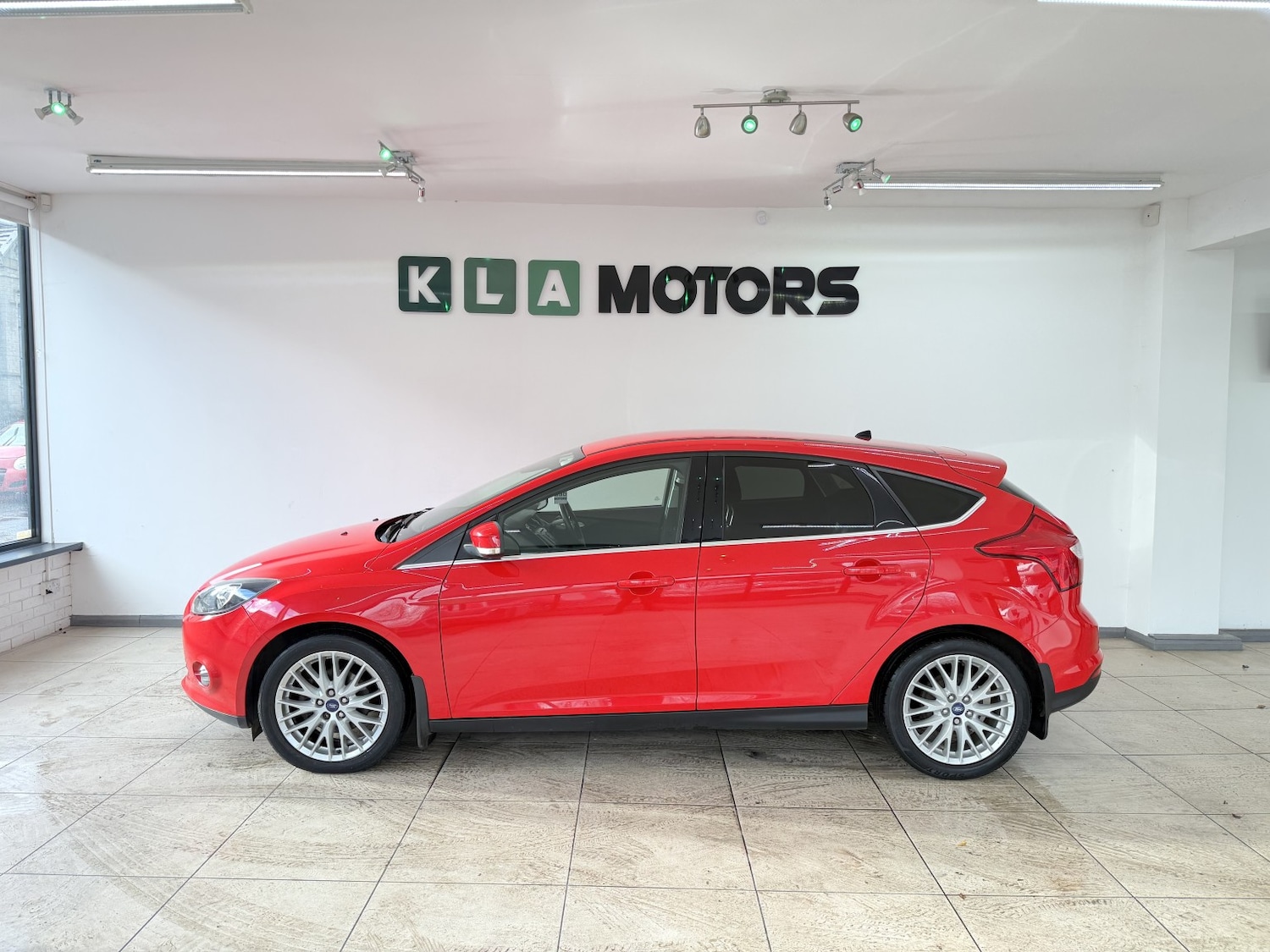 Used Ford Focus 2014 for sale - 77616324: Photo 2