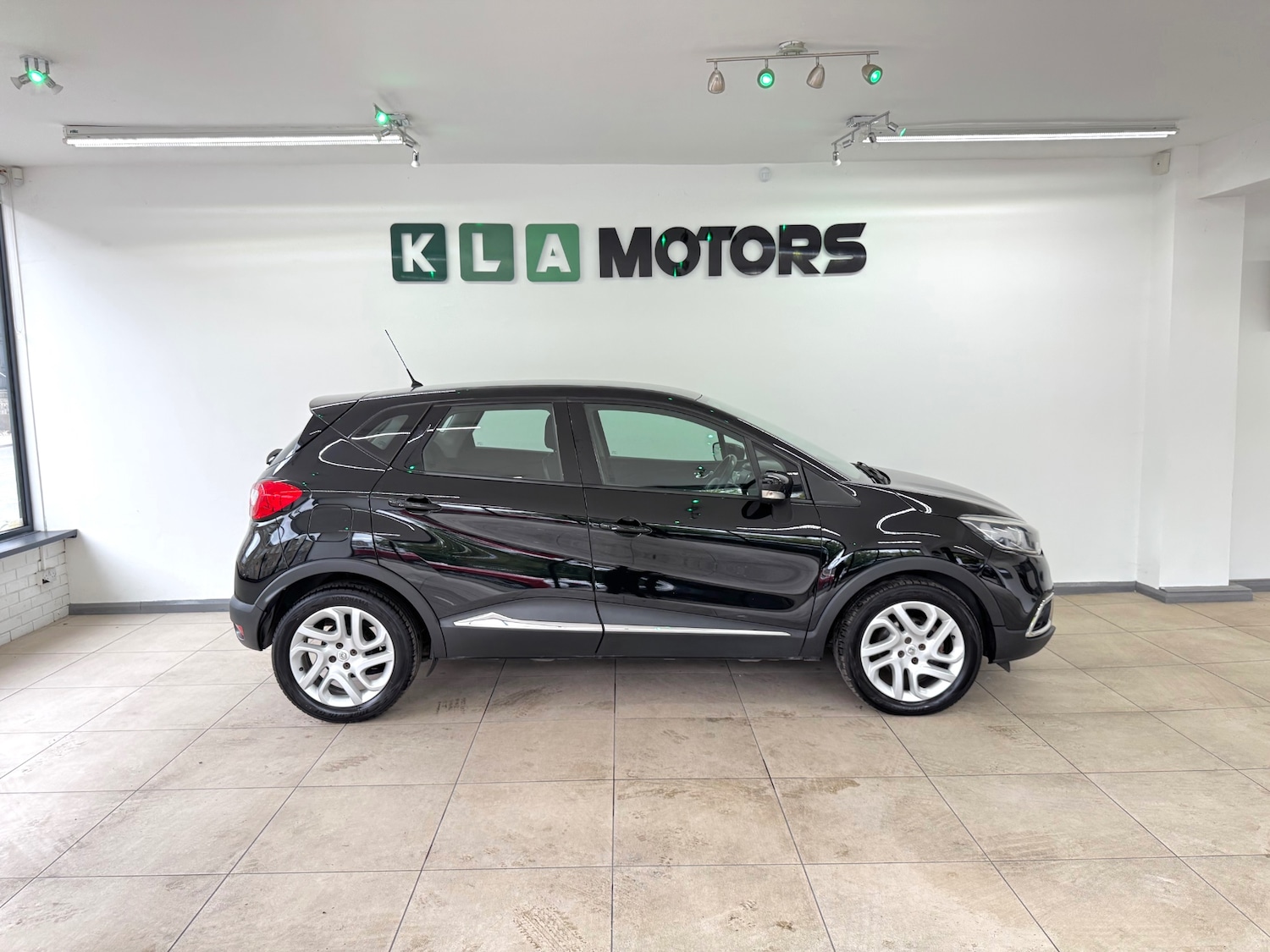 Used Renault Captur 2015 for sale - 76067744: Photo 6