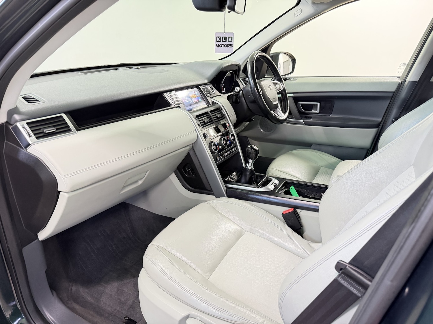 Used Land Rover Discovery Sport 2015 for sale - 77129533: Photo 11