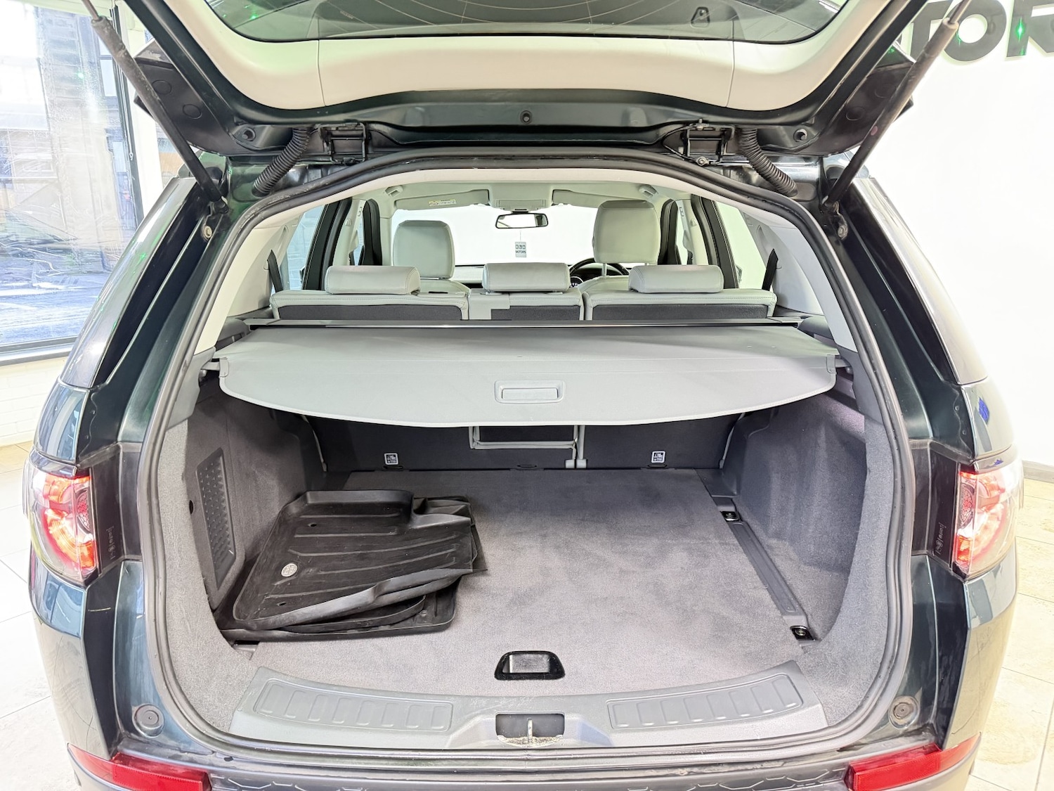 Used Land Rover Discovery Sport 2015 for sale - 77129533: Photo 19