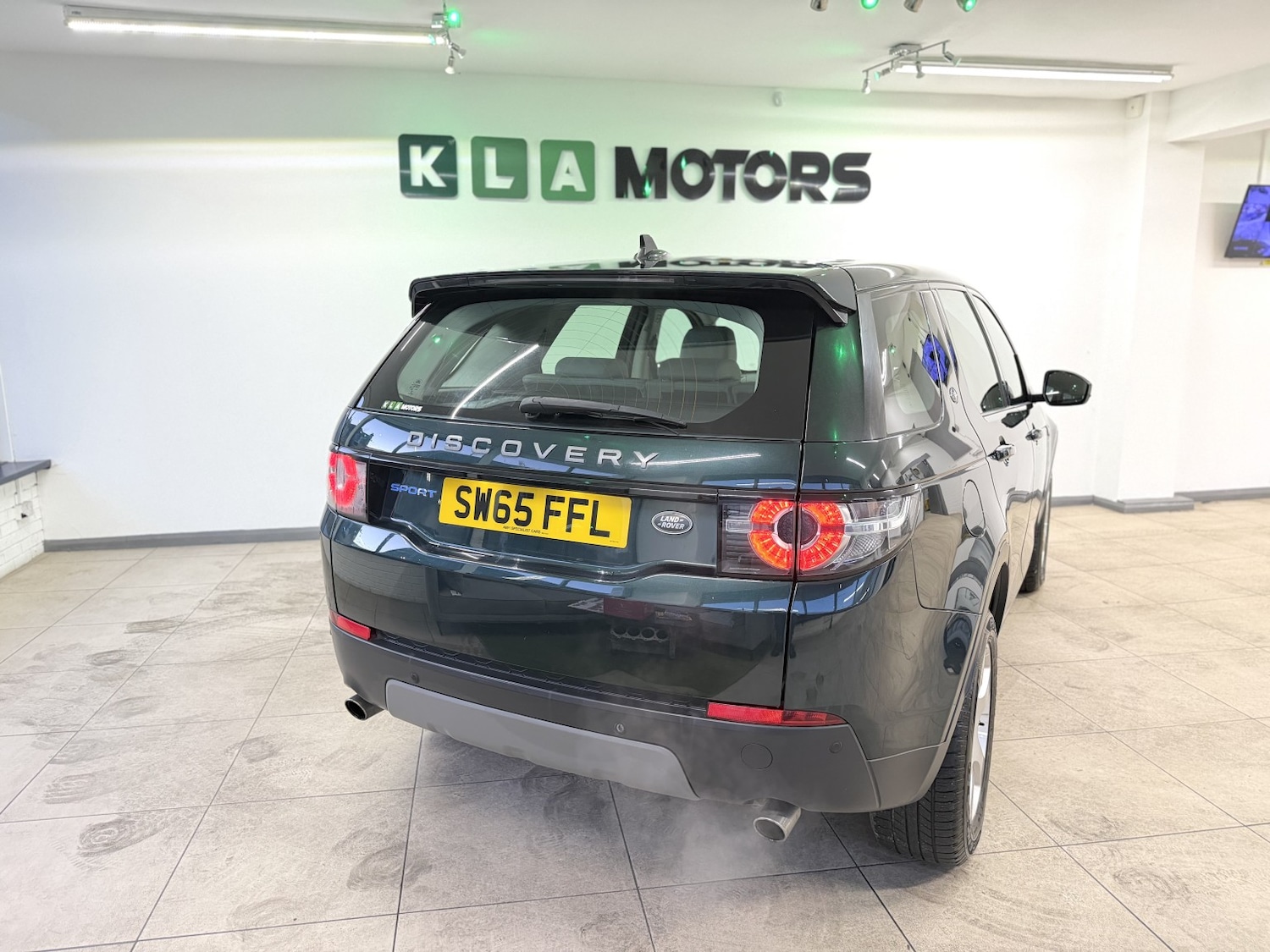 Used Land Rover Discovery Sport 2015 for sale - 77129533: Photo 4