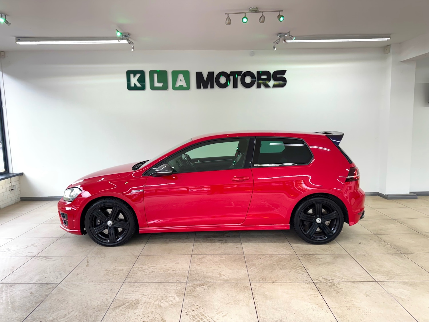 Used Volkswagen Golf 2015 for sale - 76120410: Photo 2