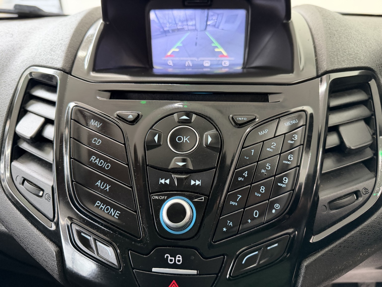 Used Ford Fiesta Van 2016 for sale - 77590089: Photo 14