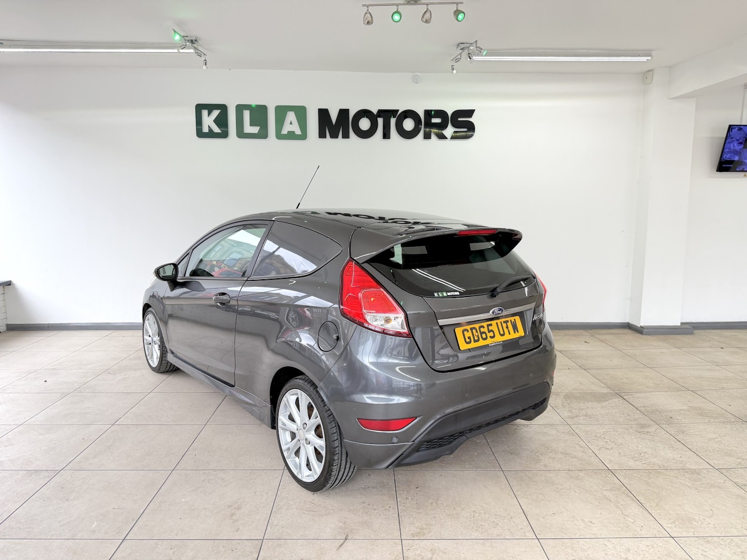 Used Ford Fiesta Van 2016 for sale - 77590089: Photo 3