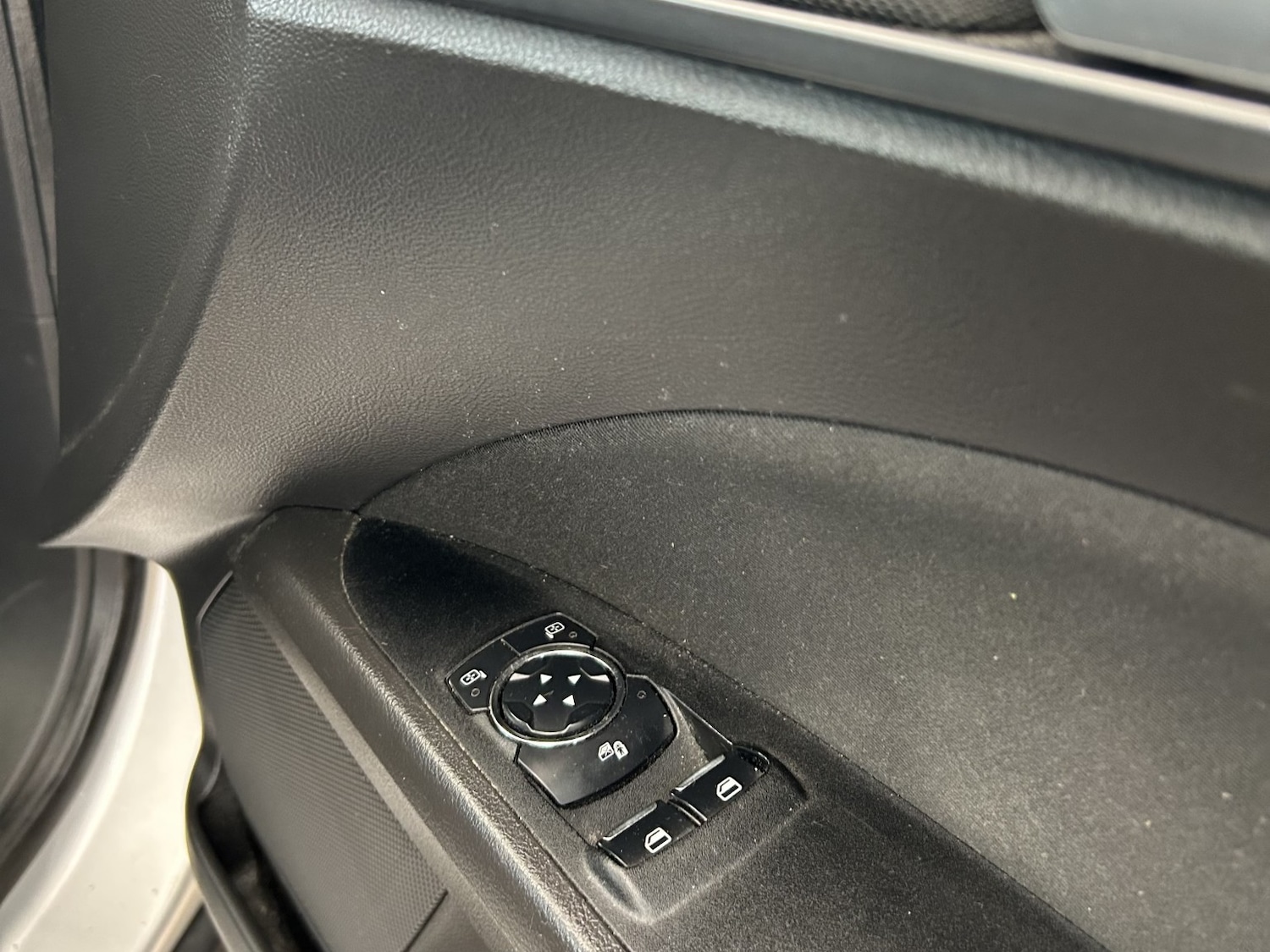 Used Ford Mondeo 2015 for sale - 76231083: Photo 13