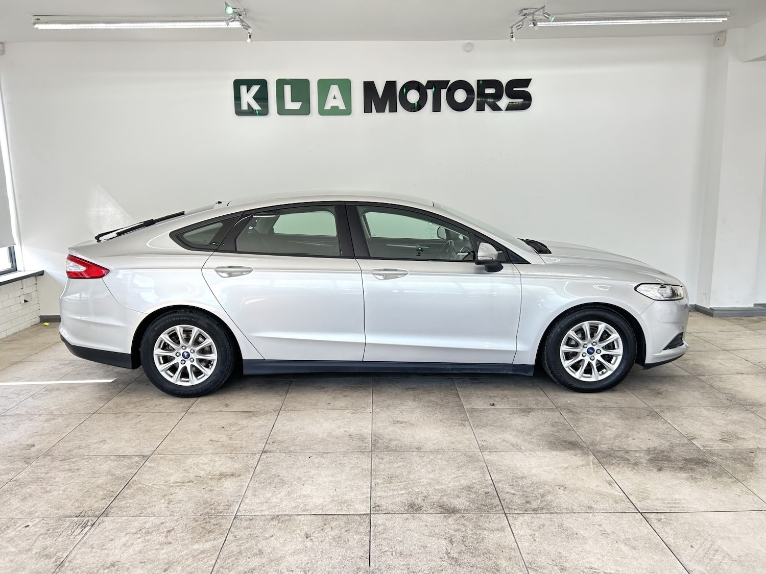 Used Ford Mondeo 2015 for sale - 76231083: Photo 6