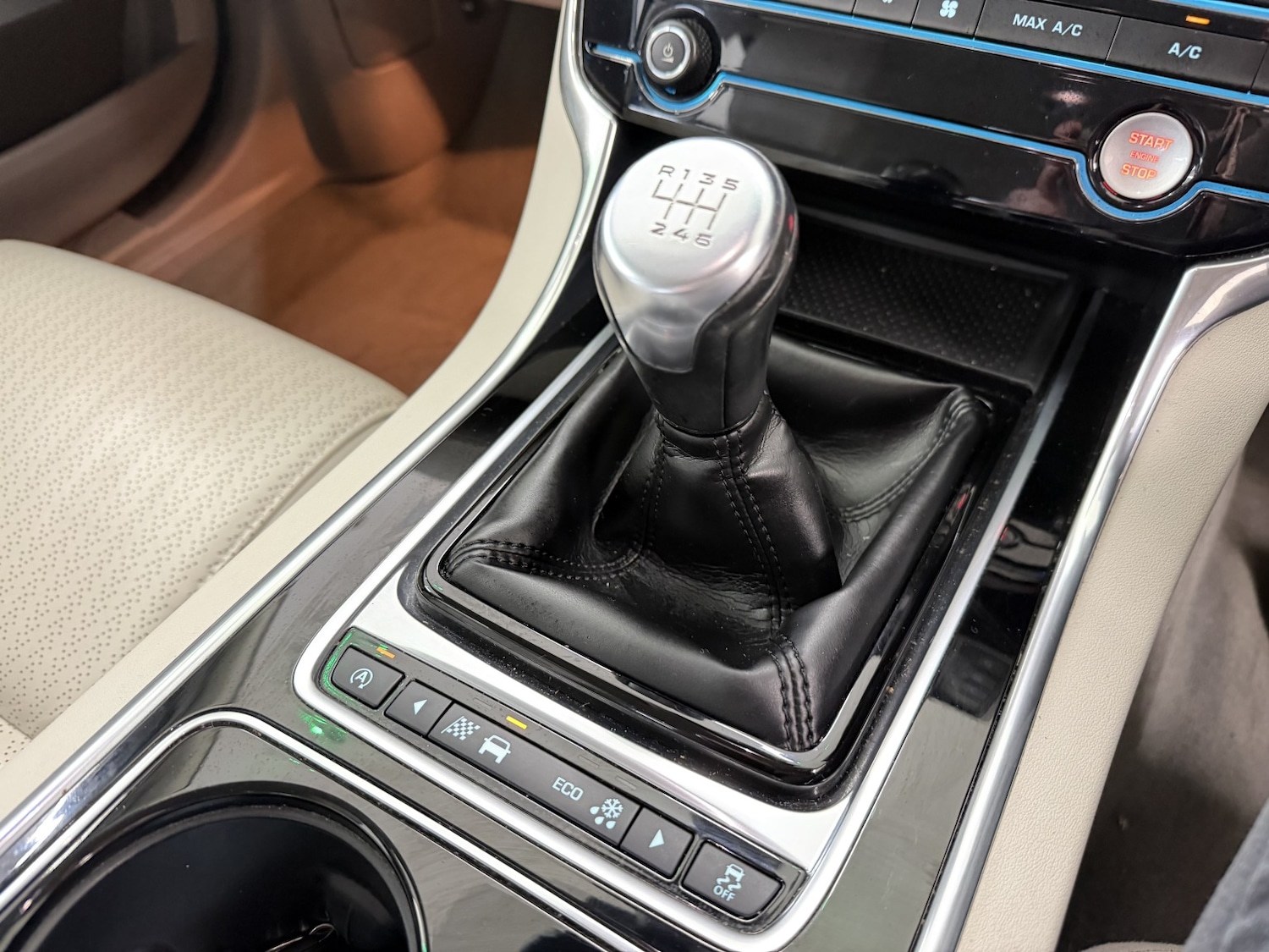 Used Jaguar XE 2016 for sale - 77438372: Photo 14