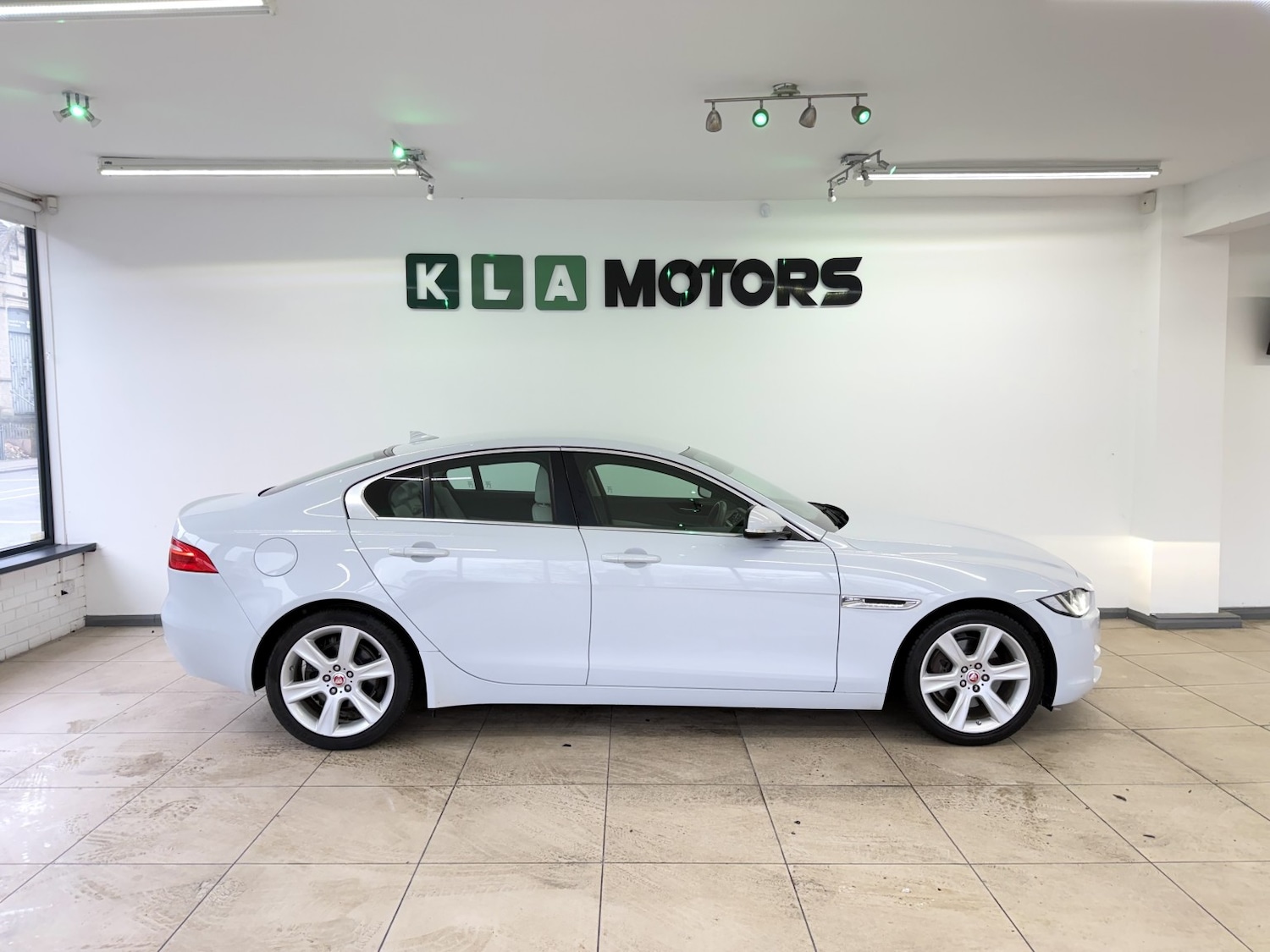 Used Jaguar XE 2016 for sale - 77438372: Photo 6