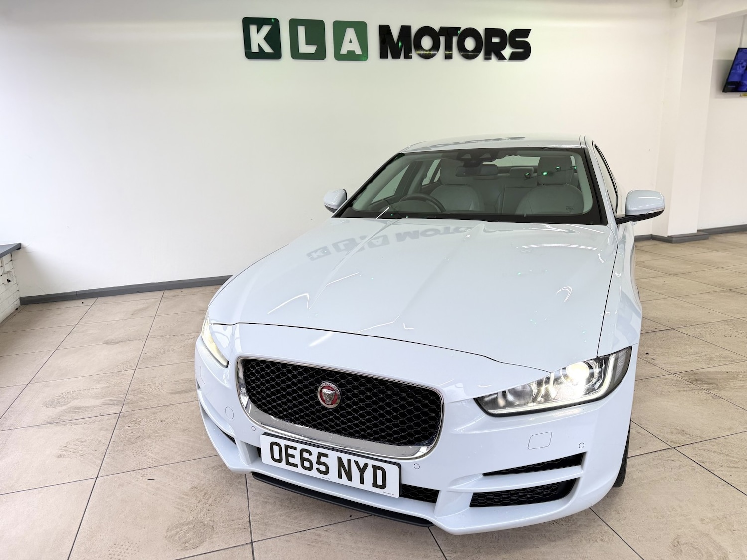 Used Jaguar XE 2016 for sale - 77438372: Photo 8