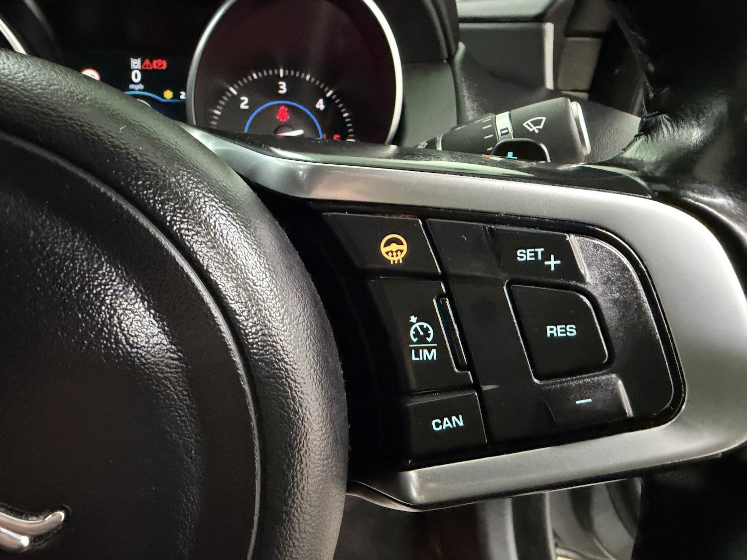 Used Jaguar XE 2017 for sale - 77417459: Photo 13