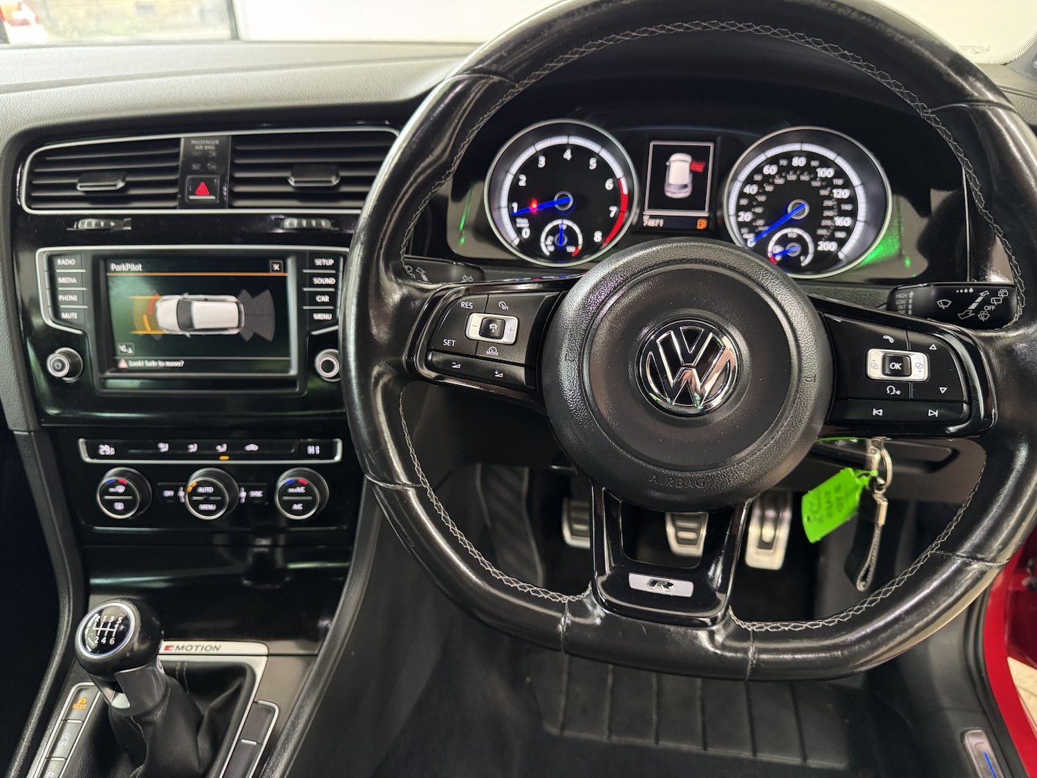 Used Volkswagen Golf 2015 for sale - 76242897: Photo 9