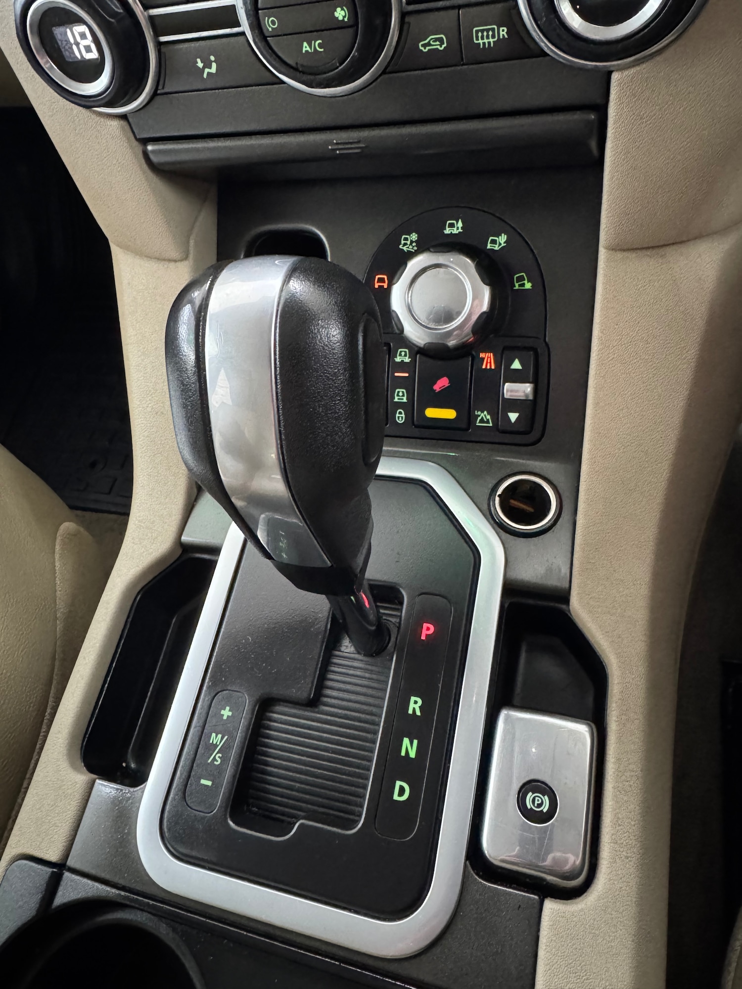 Used Land Rover Discovery 2011 for sale - 76126316: Photo 13
