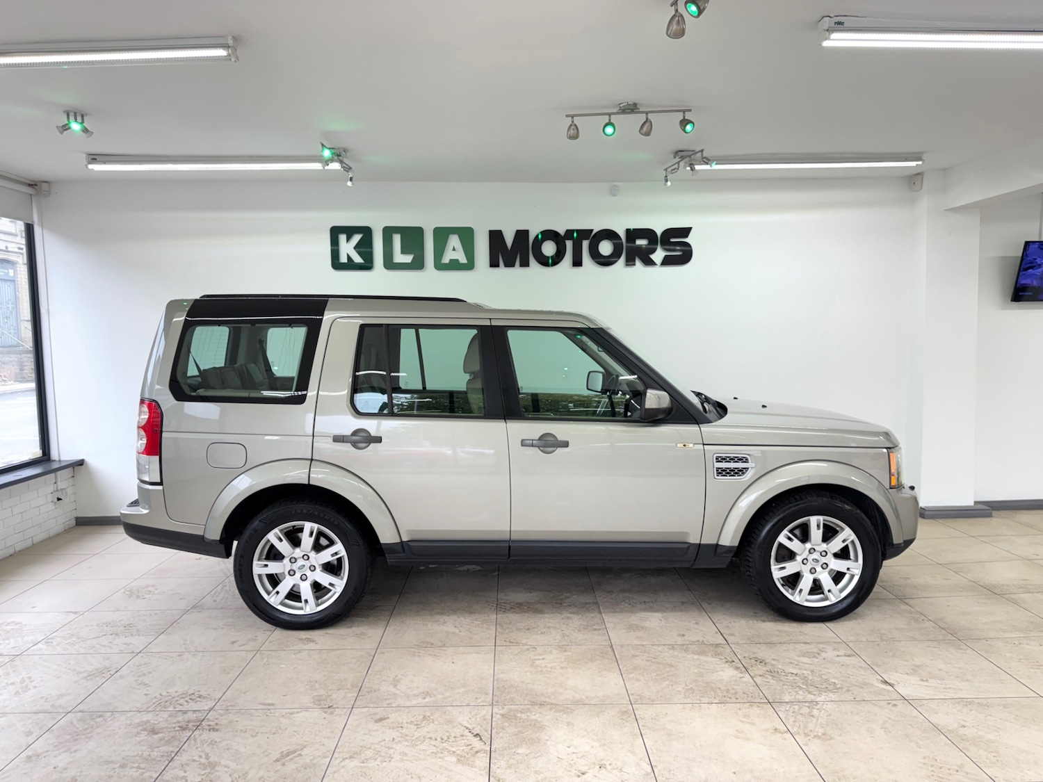 Used Land Rover Discovery 2011 for sale - 76126316: Photo 6