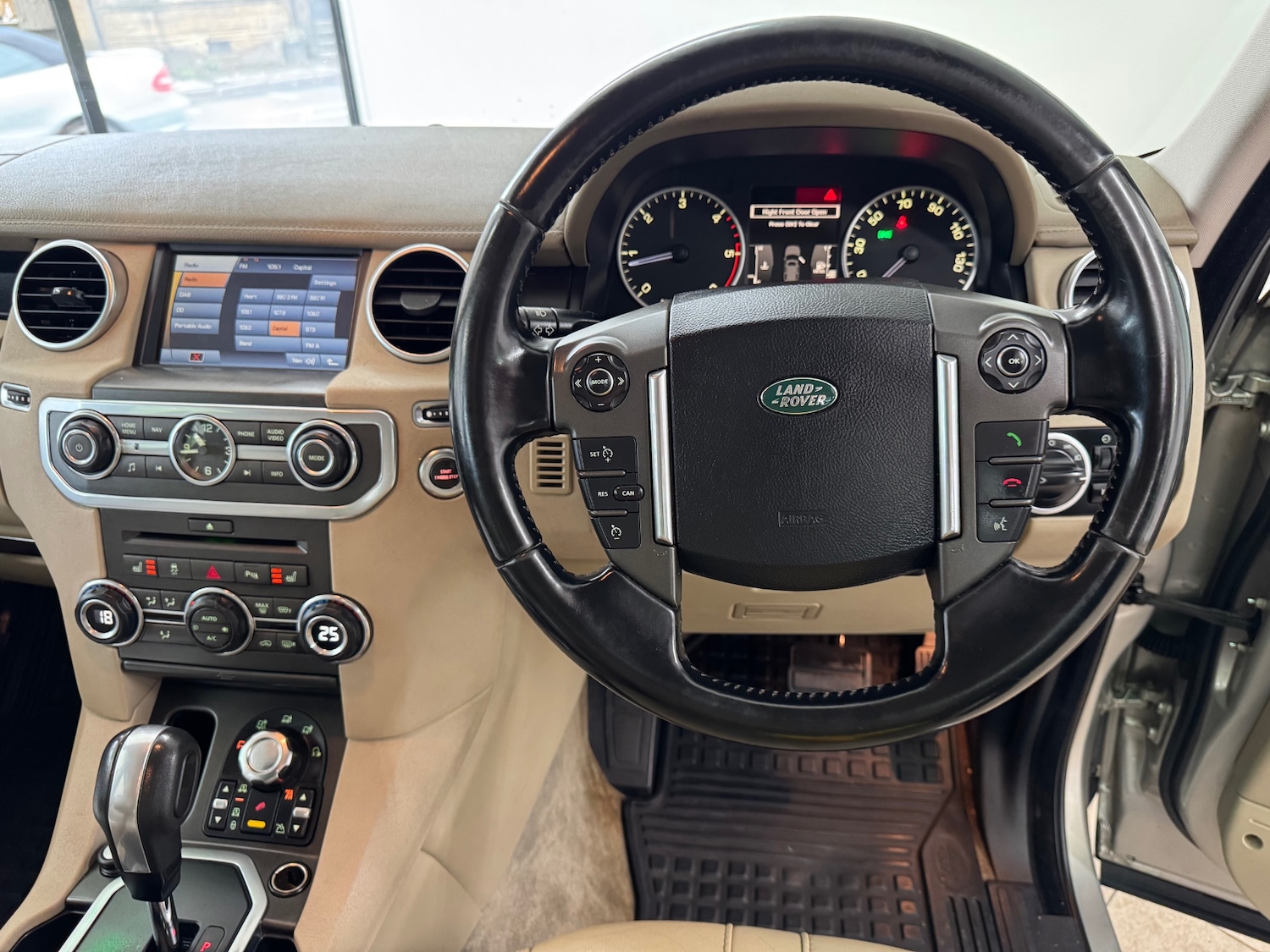 Used Land Rover Discovery 2011 for sale - 76126316: Photo 9