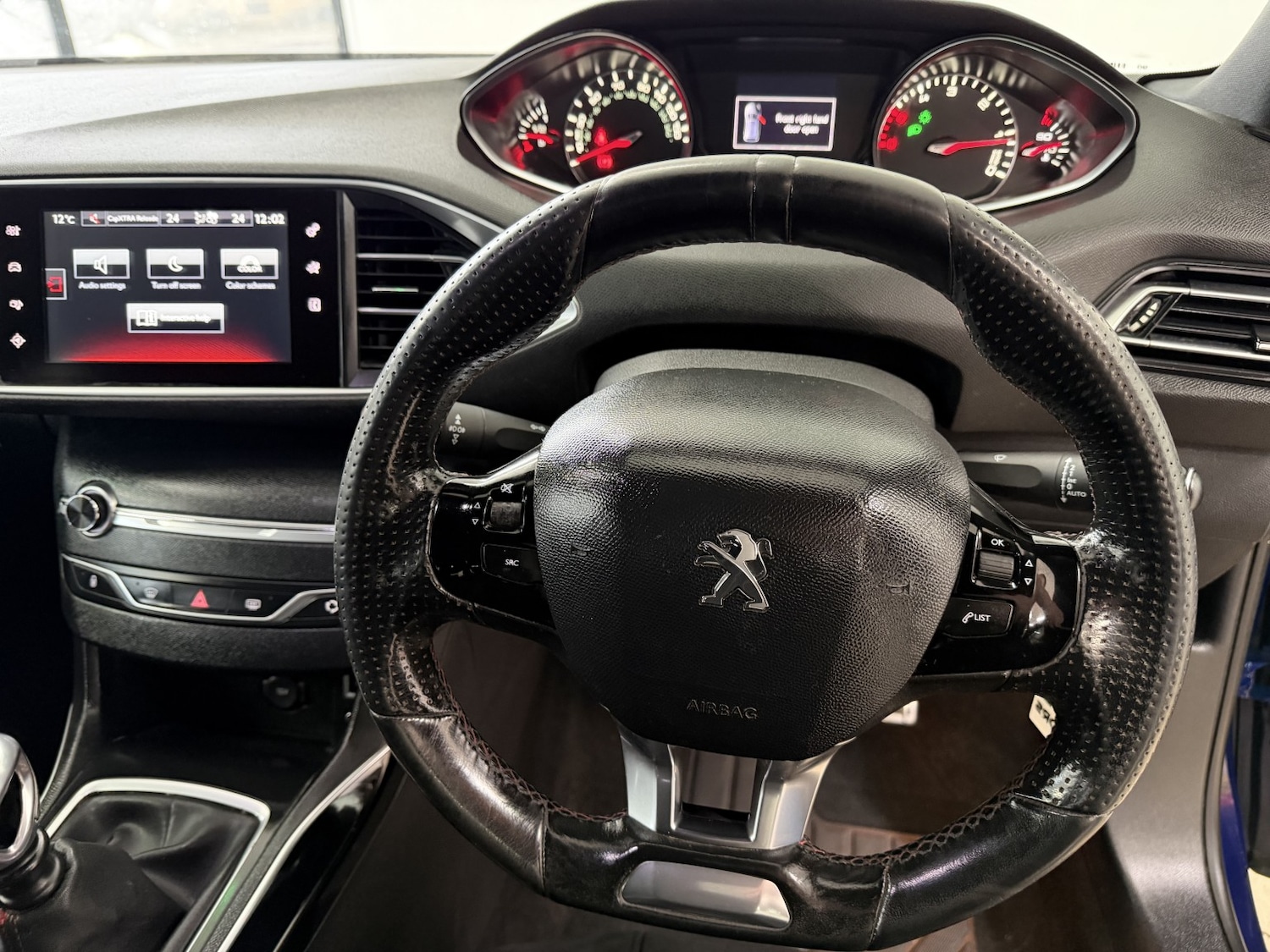 Used Peugeot 308 2015 for sale - 76751884: Photo 10