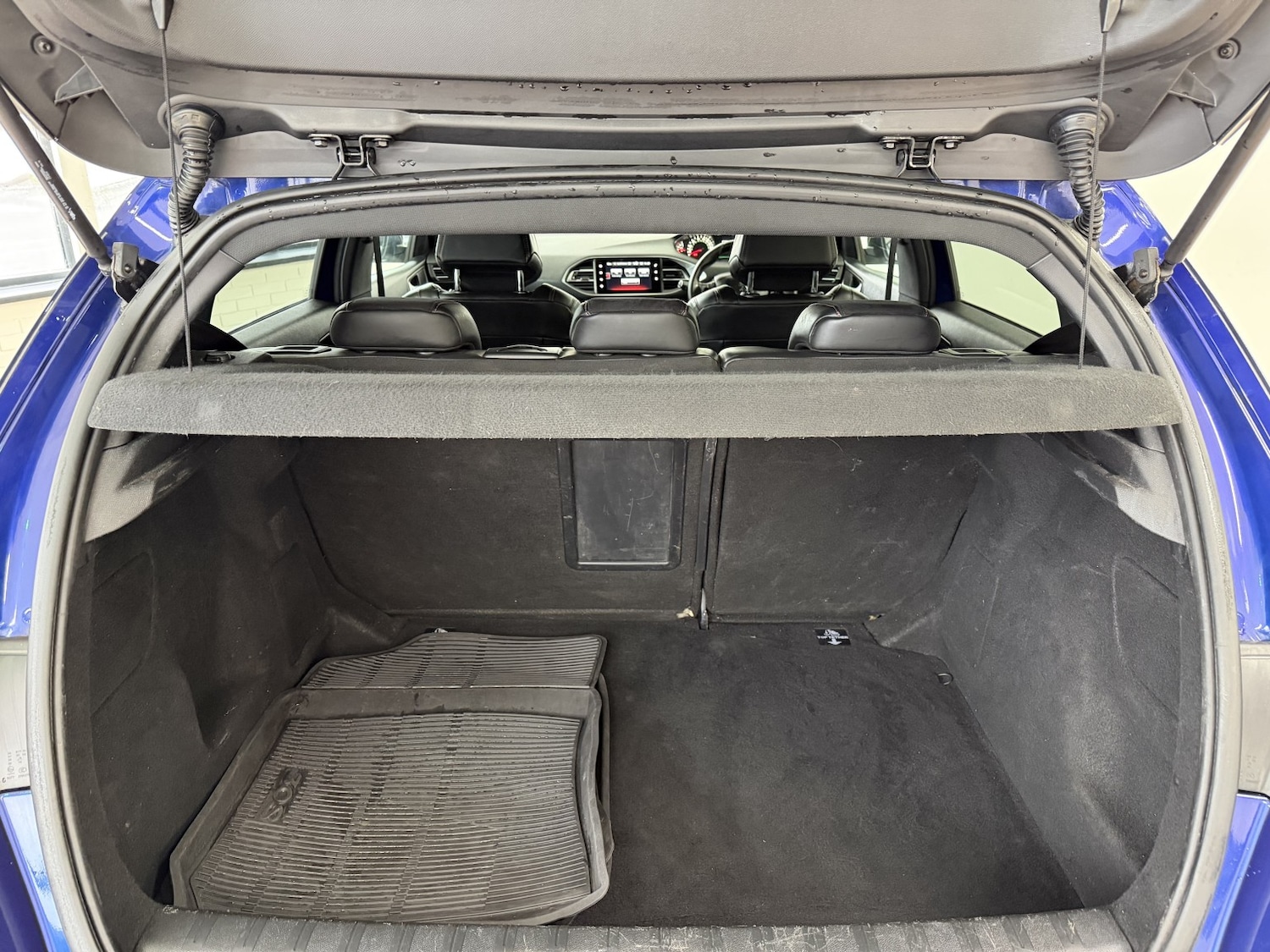 Used Peugeot 308 2015 for sale - 76751884: Photo 19