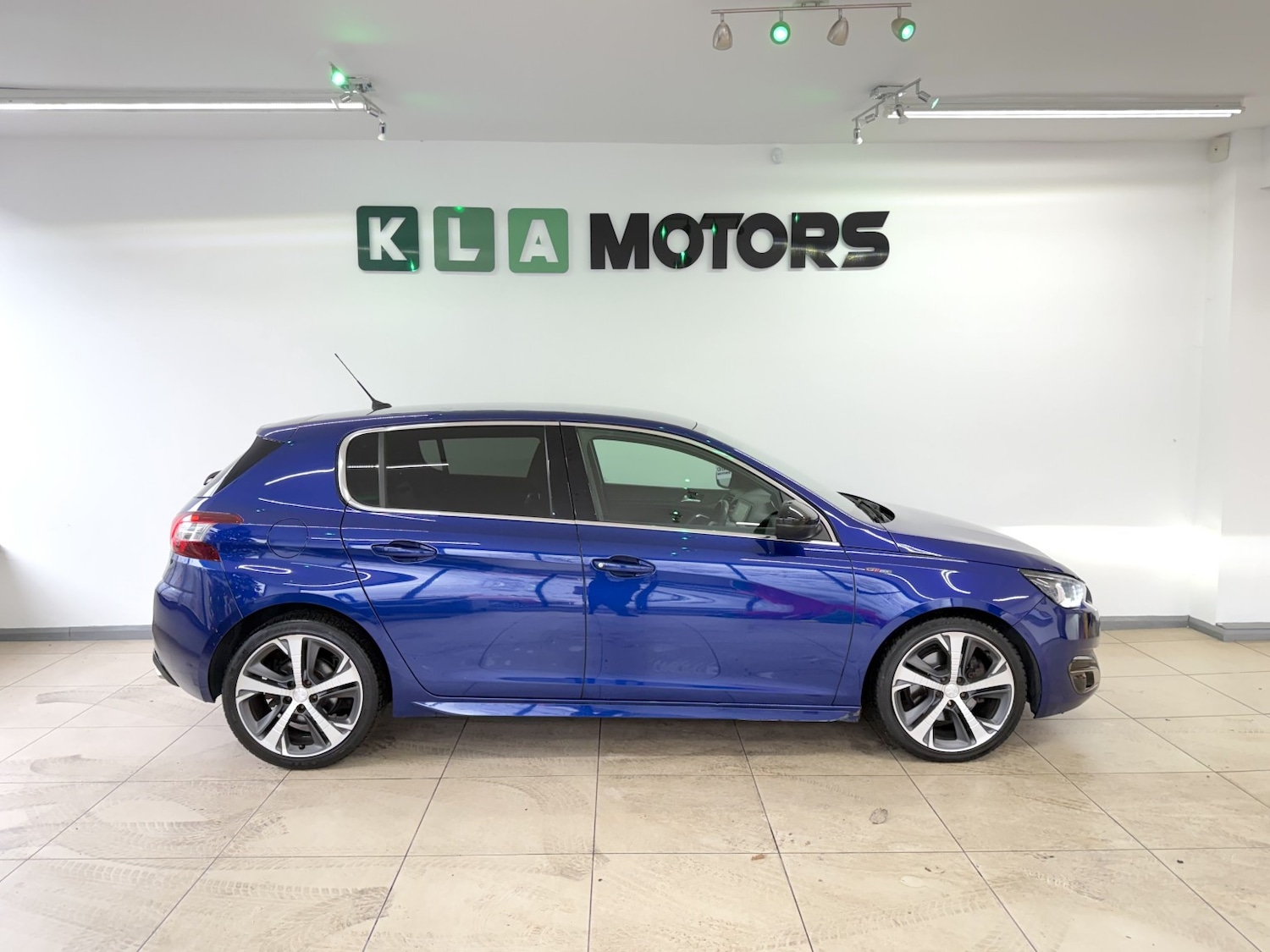 Used Peugeot 308 2015 for sale - 76751884: Photo 6