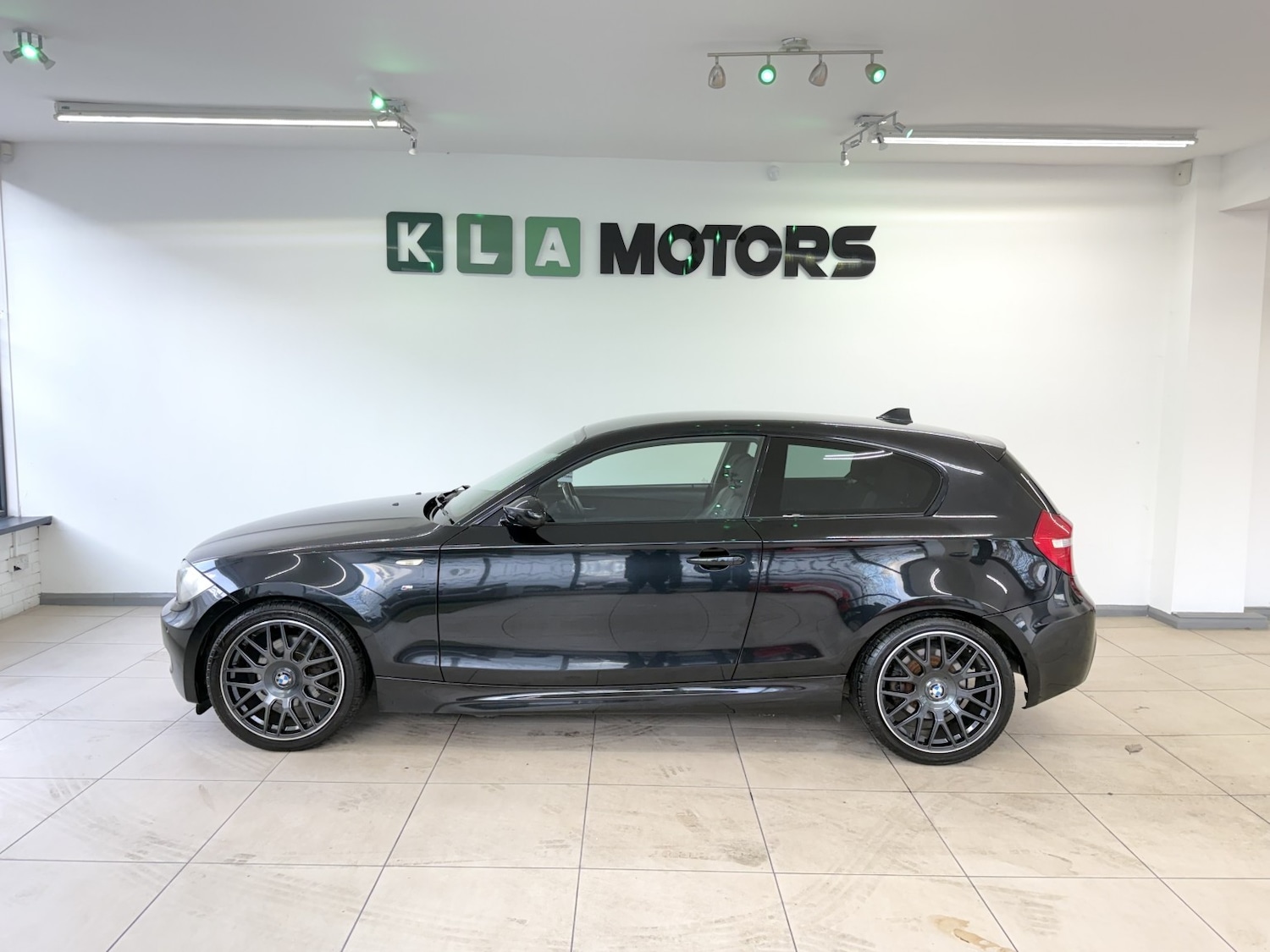 Used BMW 1 Series 2008 for sale - 76911051: Photo 2
