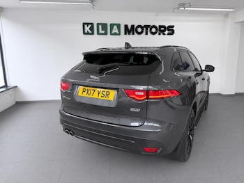 Used Jaguar F-Pace 2017 for sale - 79551880: Photo