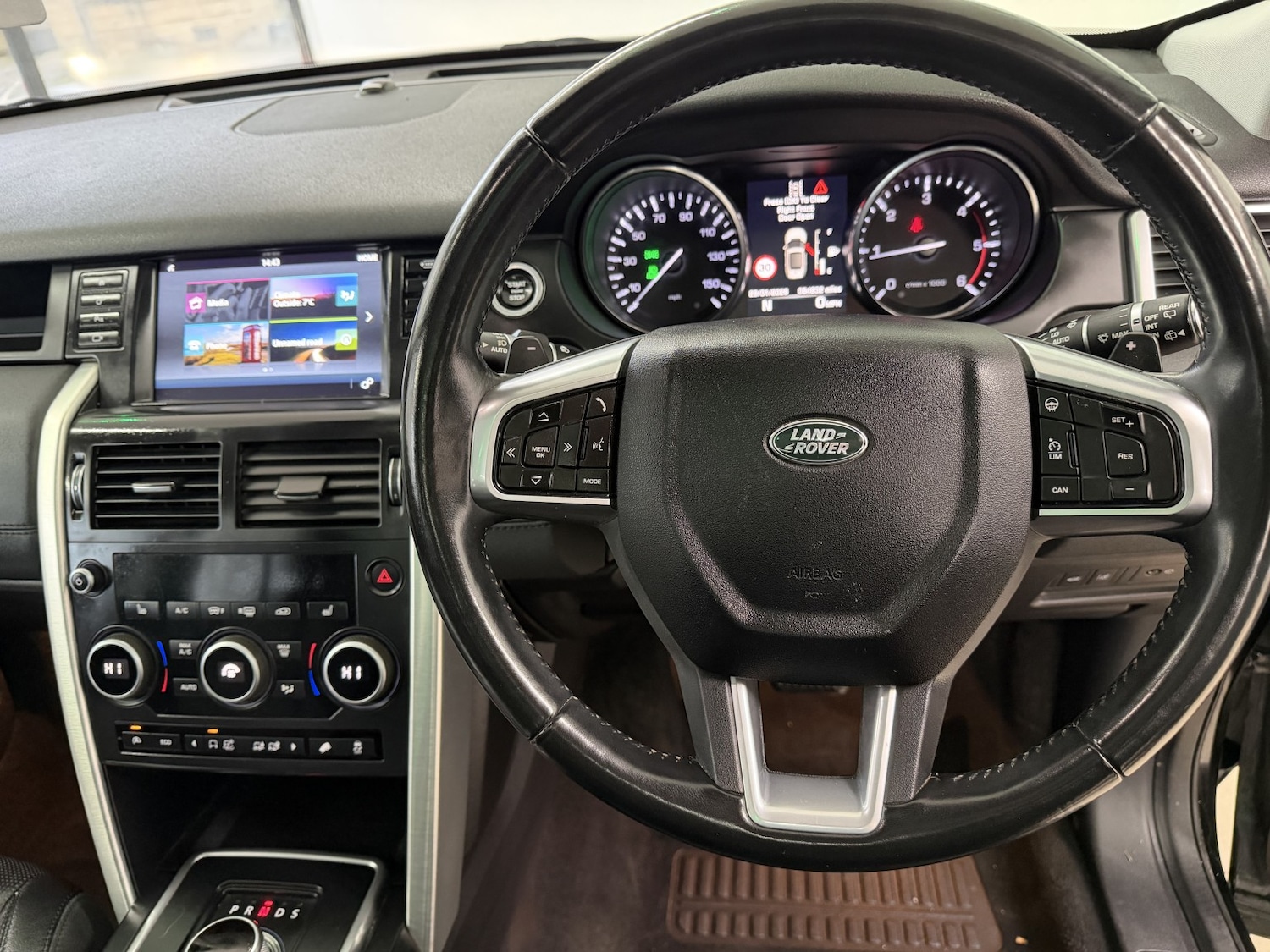 Used Land Rover Discovery Sport 2016 for sale - 77357323: Photo 10