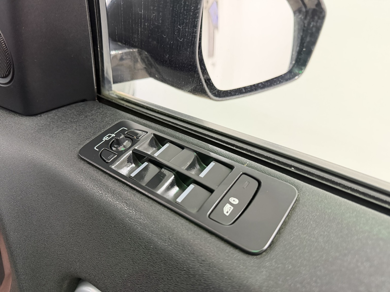 Used Land Rover Discovery Sport 2016 for sale - 77357323: Photo 21