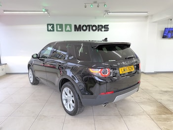 Used Land Rover Discovery Sport 2016 for sale - 77357323: Photo