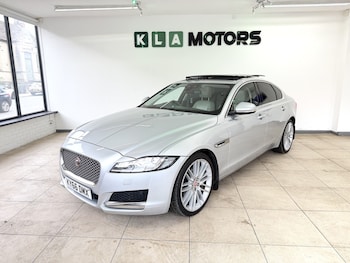 Used Jaguar XF 2016 for sale - 78242719: Photo