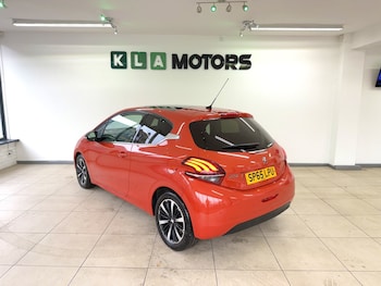 Used Peugeot 208 2015 for sale - 76483034: Photo