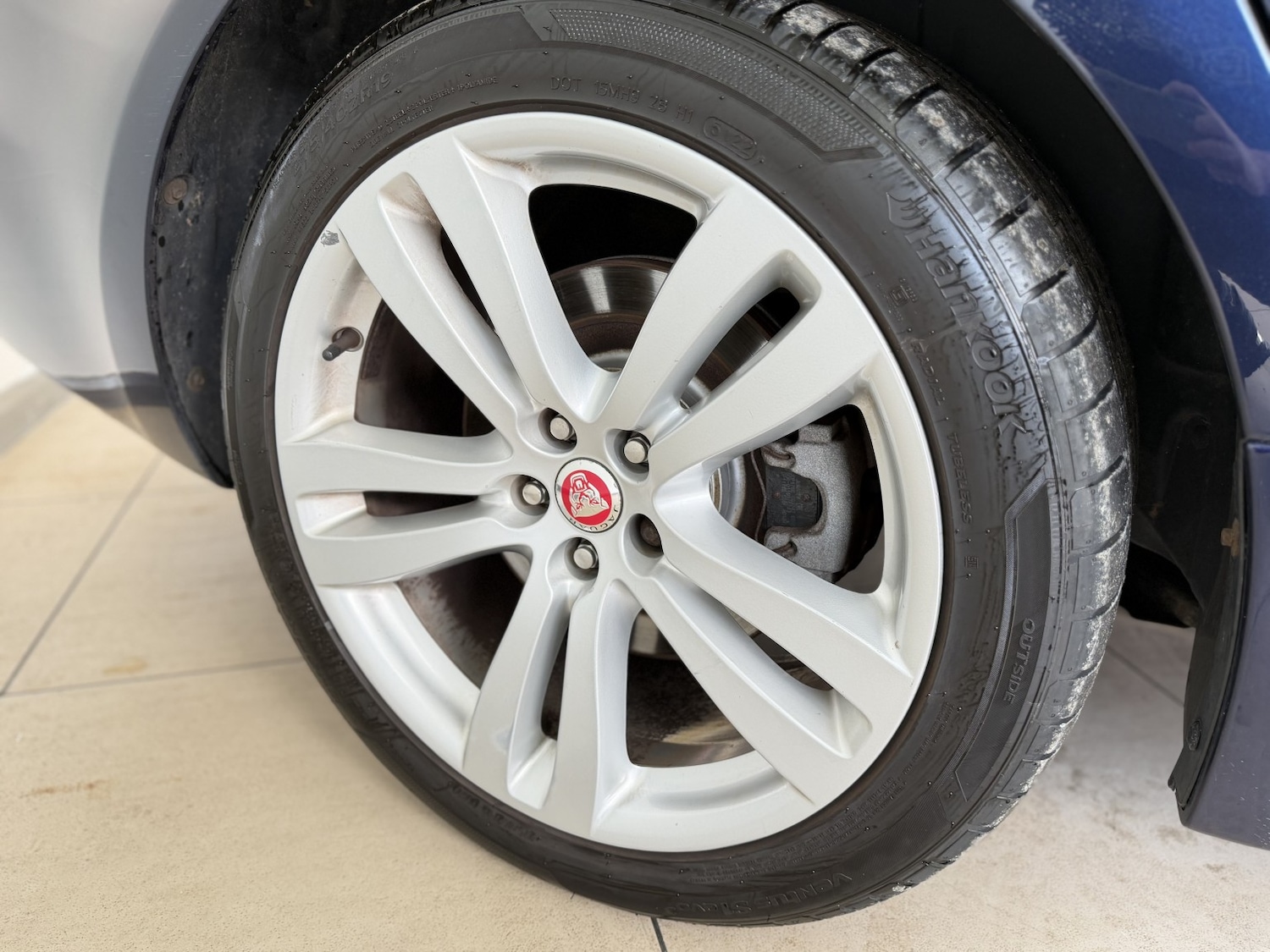 Used Jaguar XJ 2014 for sale - 76692801: Photo 9