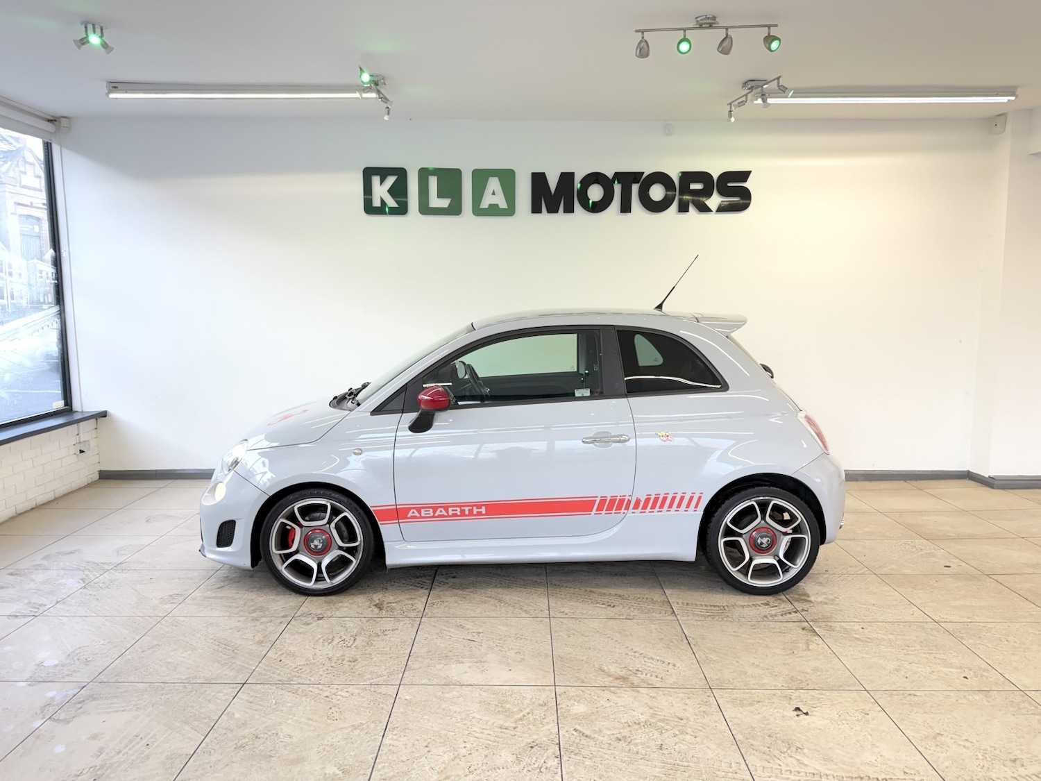 Used Abarth 500 2009 for sale - 77101379: Photo 2