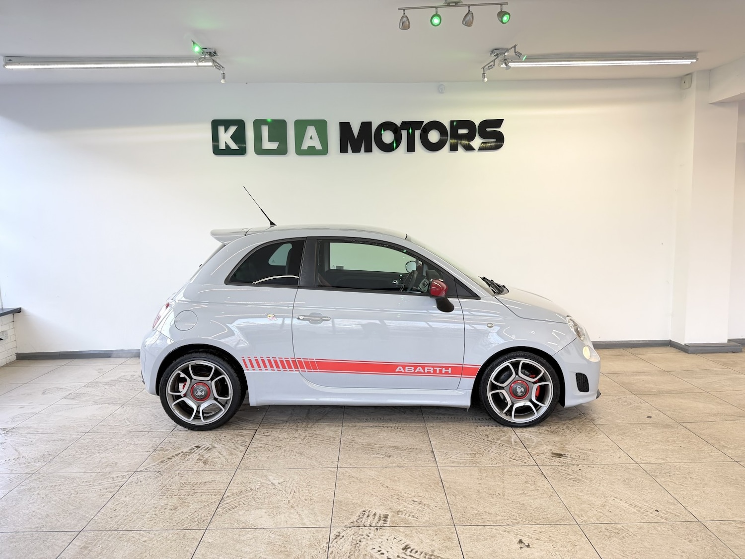 Used Abarth 500 2009 for sale - 77101379: Photo 6