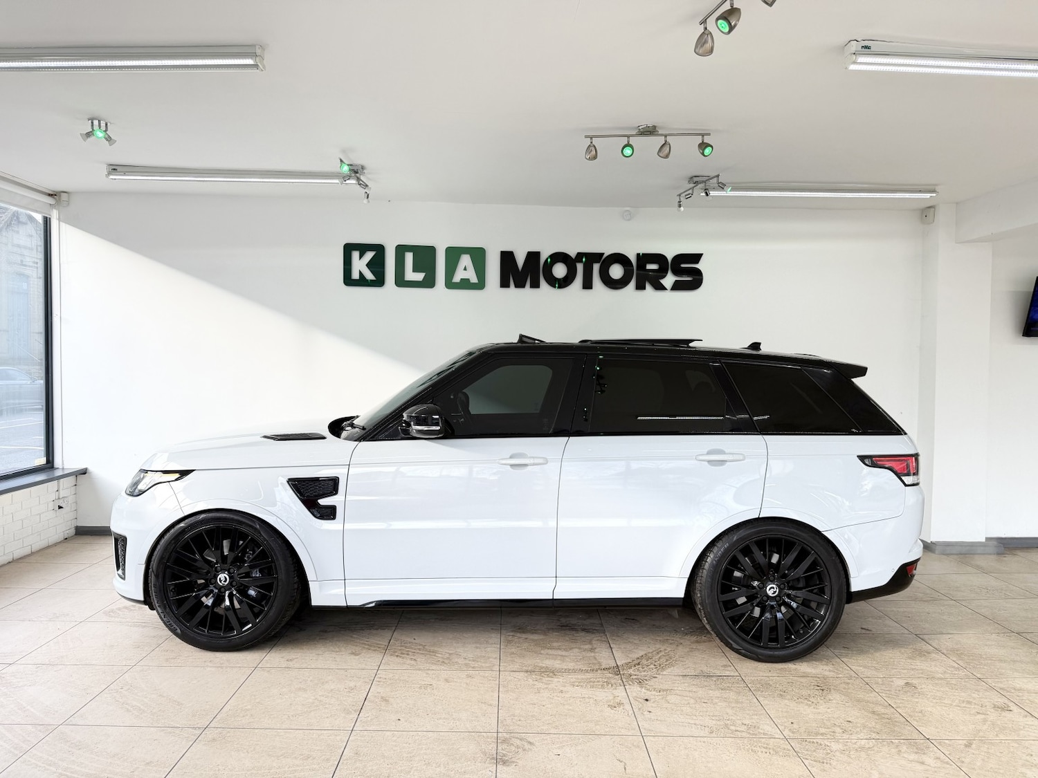 Used Land Rover Range Rover Sport 2015 for sale - 77395272: Photo 2